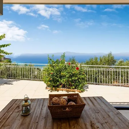 Villa Aigli Fully Equipped Getaway - Seaview Lux Retreat Kalamata Exterior foto